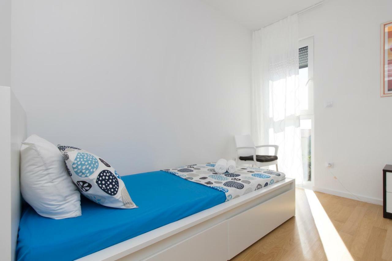 פרימוסטן Royal Apartments מראה חיצוני תמונה